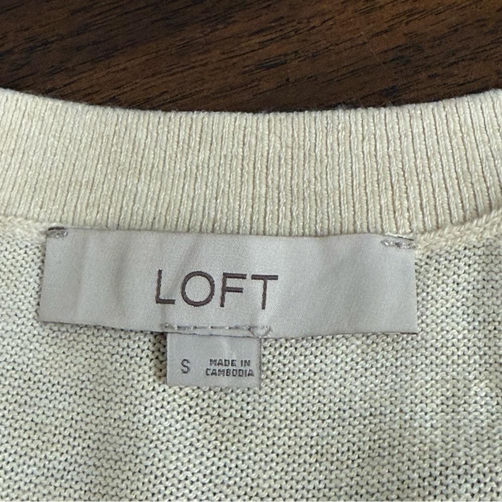 LOFT Cream Multicolor Stripe V-Neck Sweater S Soft Lightweight Knit Spring - Picture 5 of 7